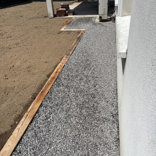 pierre feuille terreau jardinier paysagiste elagueur 28