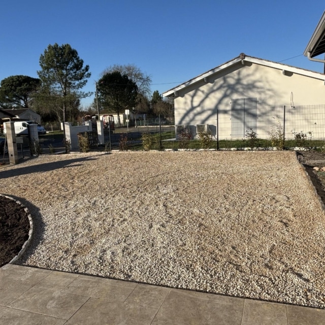 pierre feuille terreau jardinier paysagiste elagueur 113